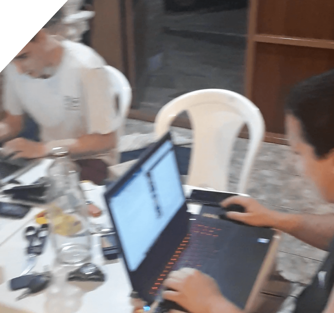 OnMotus 2018 - Criou-se a ideia da empresa e iniciou-se a prototi...